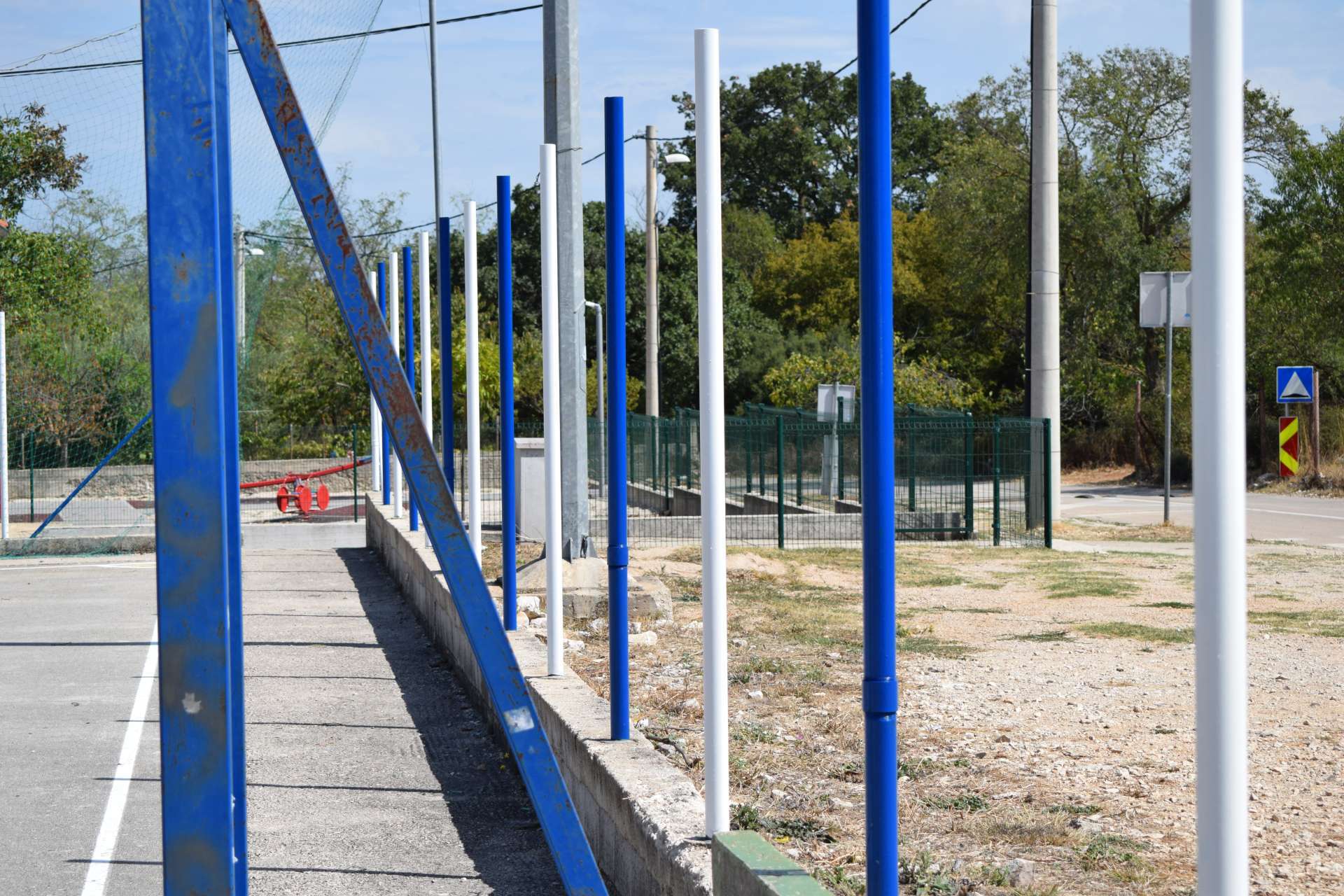 Uređenje malonogometnog igrališta u Donjim Raštanima - 