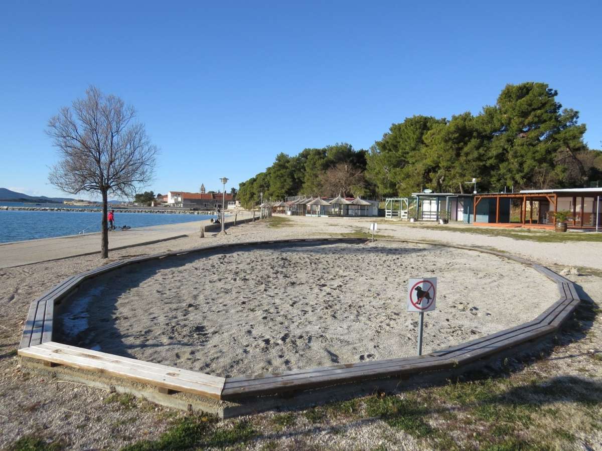 SVETI FILIP I JAKOV: PLAŽA "IZA BANJA"