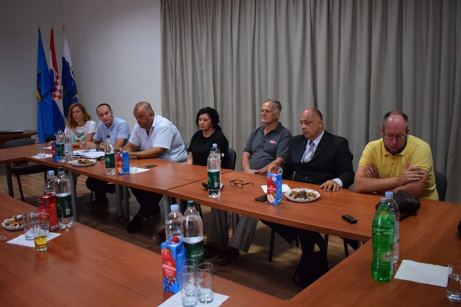 TURANJ: UGOVOR ZA NERAZVRSTANU PROMETNICU SA PRIPADAJUĆOM INFRASTRUKTUROM  – PREDIO KRČ - 