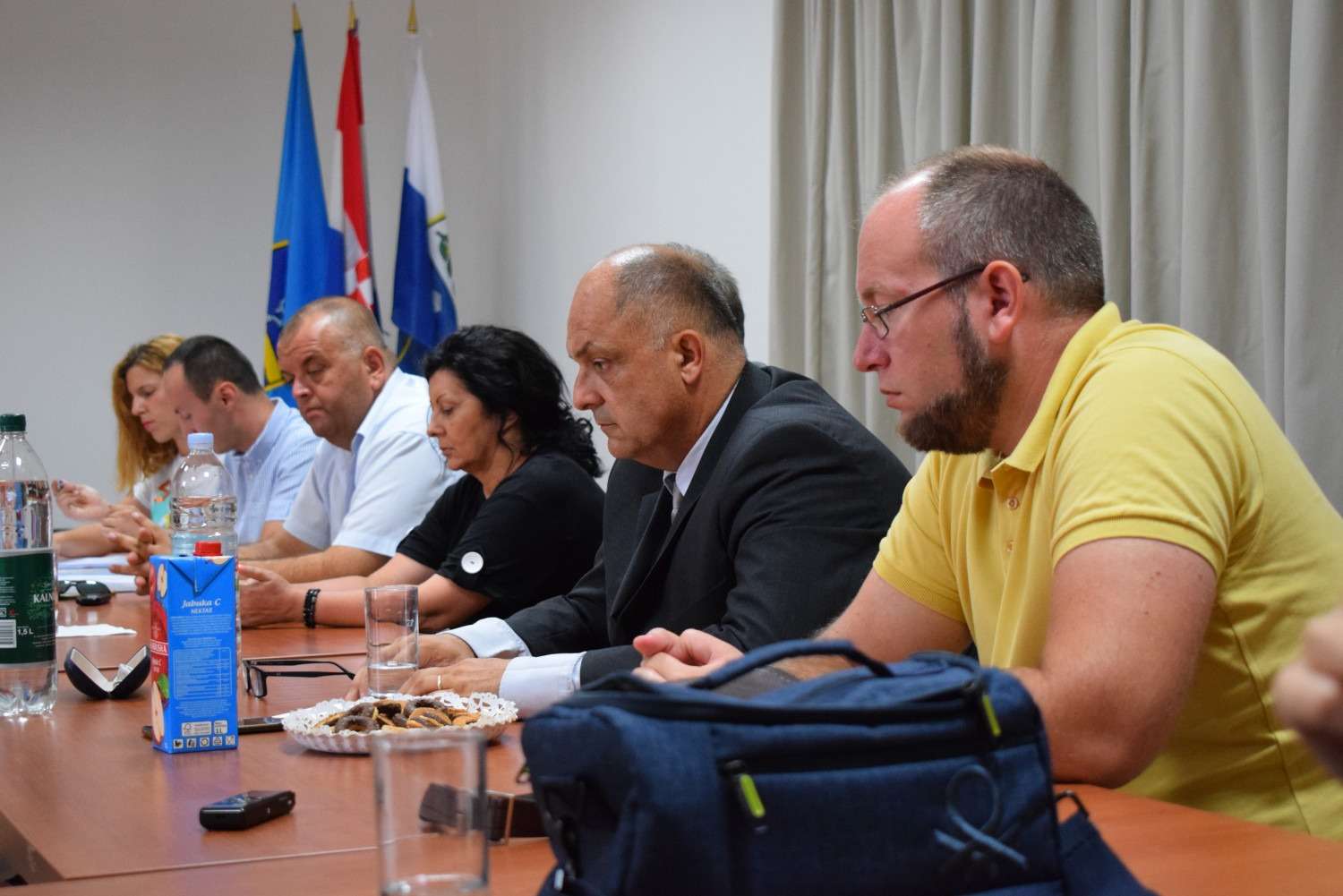 TURANJ: UGOVOR ZA NERAZVRSTANU PROMETNICU SA PRIPADAJUĆOM INFRASTRUKTUROM  – PREDIO KRČ - 